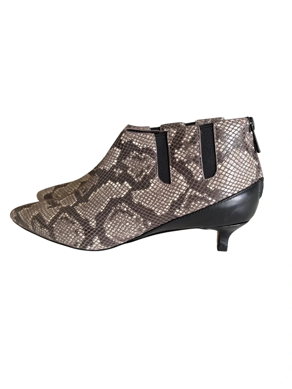 Donald Pliner Dazha Snakeskin Pointed Toe Kitten Heel Booties Size 8